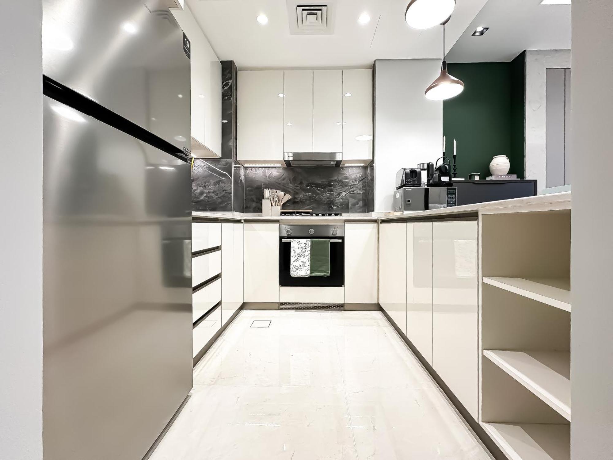 Trophy-refined Living With Natural Hues Apartment Dubai