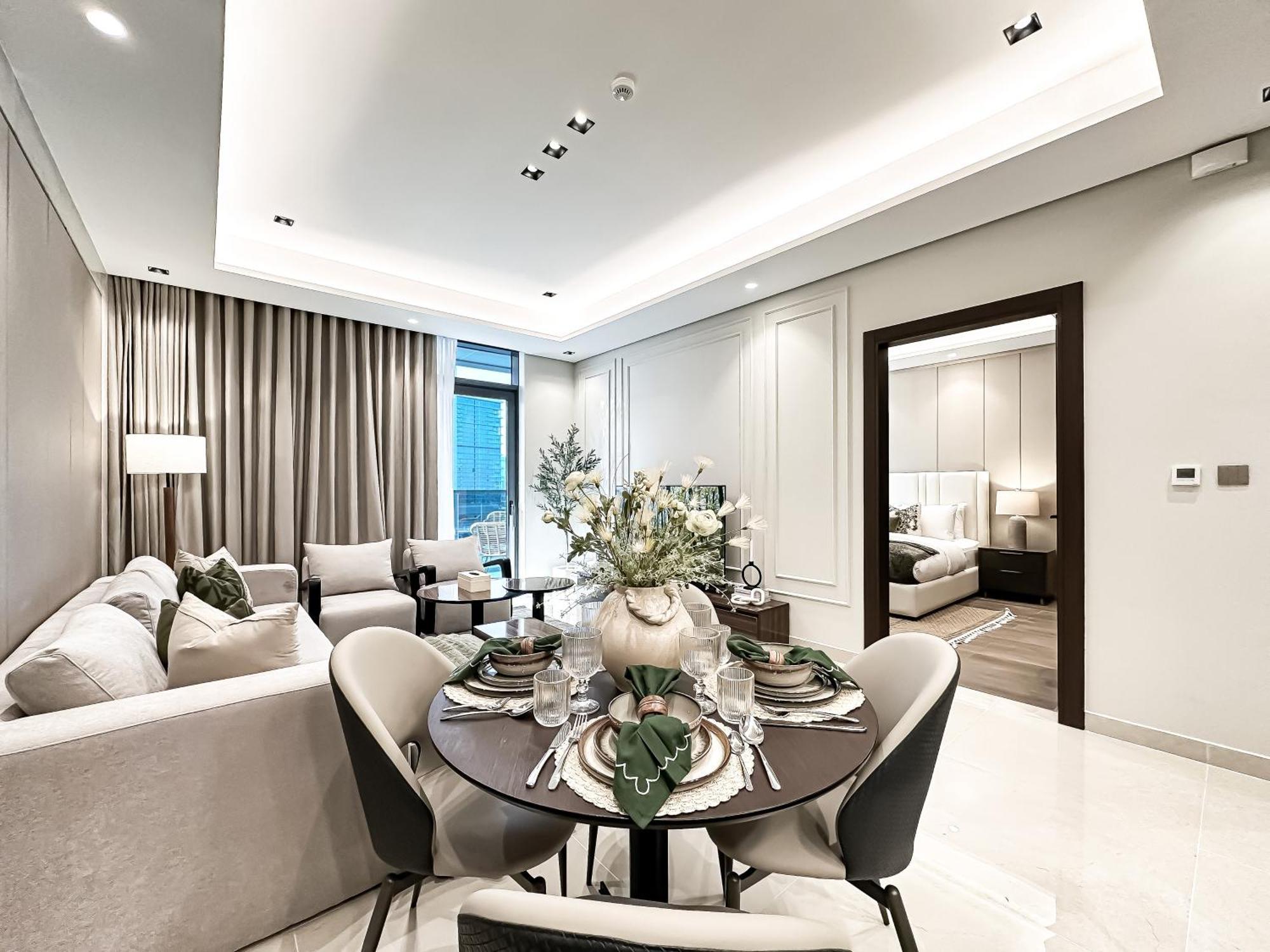 Apartment Trophy-refined Living With Natural Hues