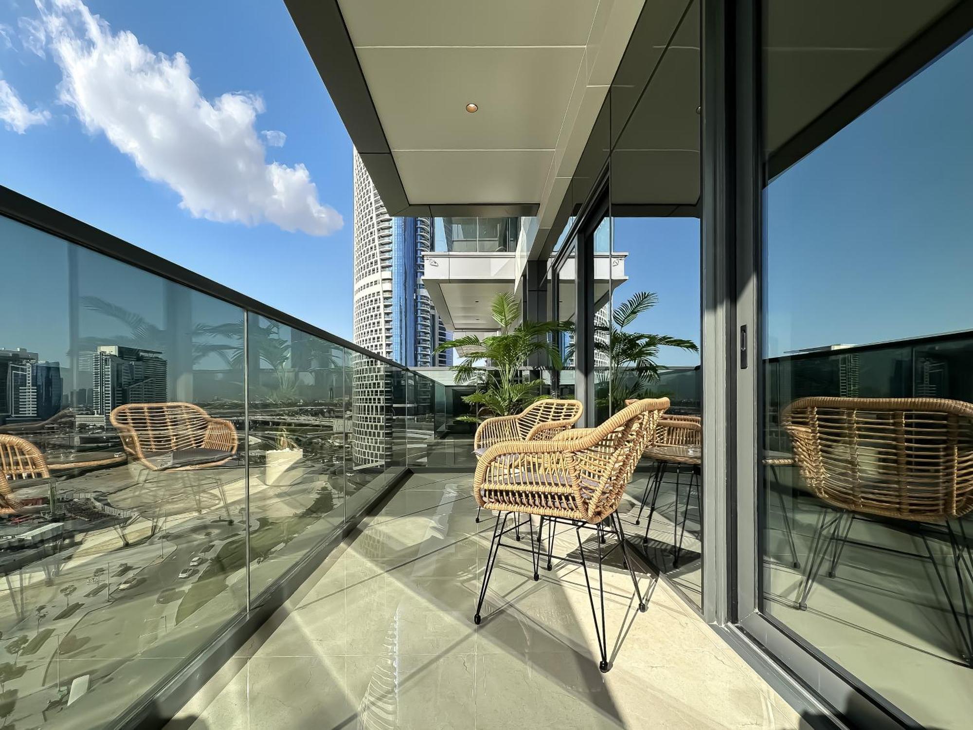 Trophy-refined Living With Natural Hues * Dubai
