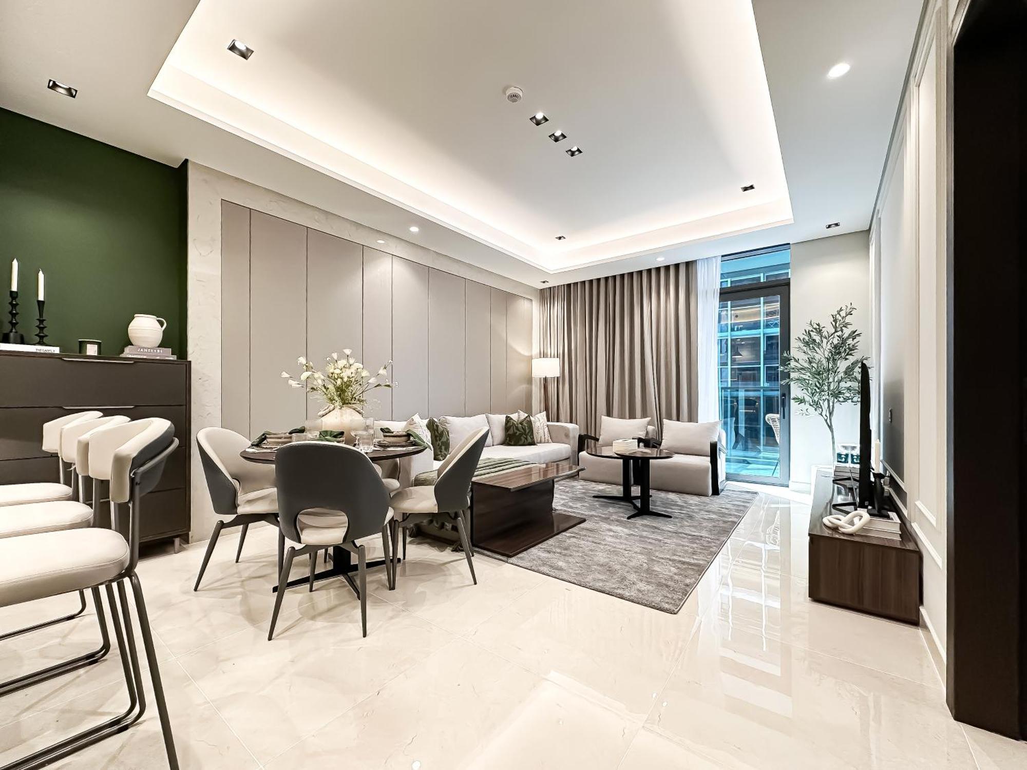 Apartment Trophy-refined Living With Natural Hues