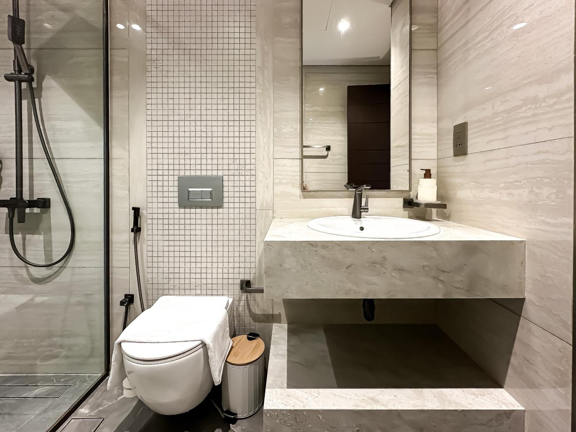 Trophy-refined Living With Natural Hues Apartment